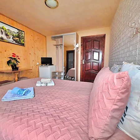 U Nazara Guest house