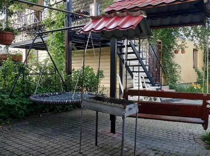 U Nazara Konukevi