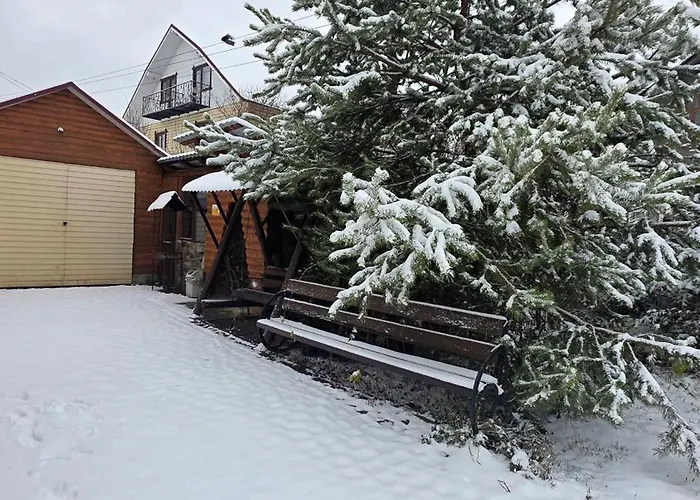 U Nazara Konukevi *